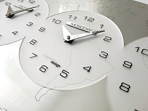 Часы настенные Tre ore nel mondo 72х44,7/серебристый металлик